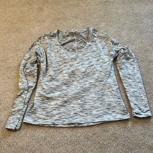 Size 6 lululemon long sleeve